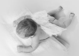 Baby mit Flügeln